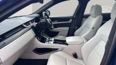 Jaguar F-Pace 2.0 D200 R-Dynamic Black 5dr Auto AWD Diesel Estate